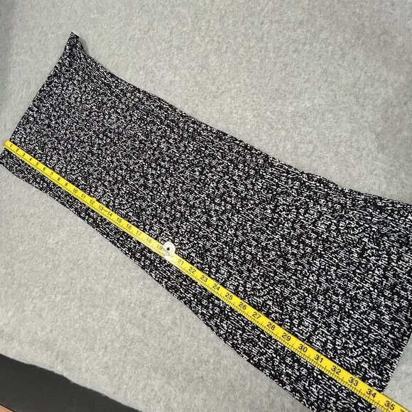 Handmade Black White Infinity Scarf Silky Knit Geometric Fluid Drape Women’s - Picture 6 of 6